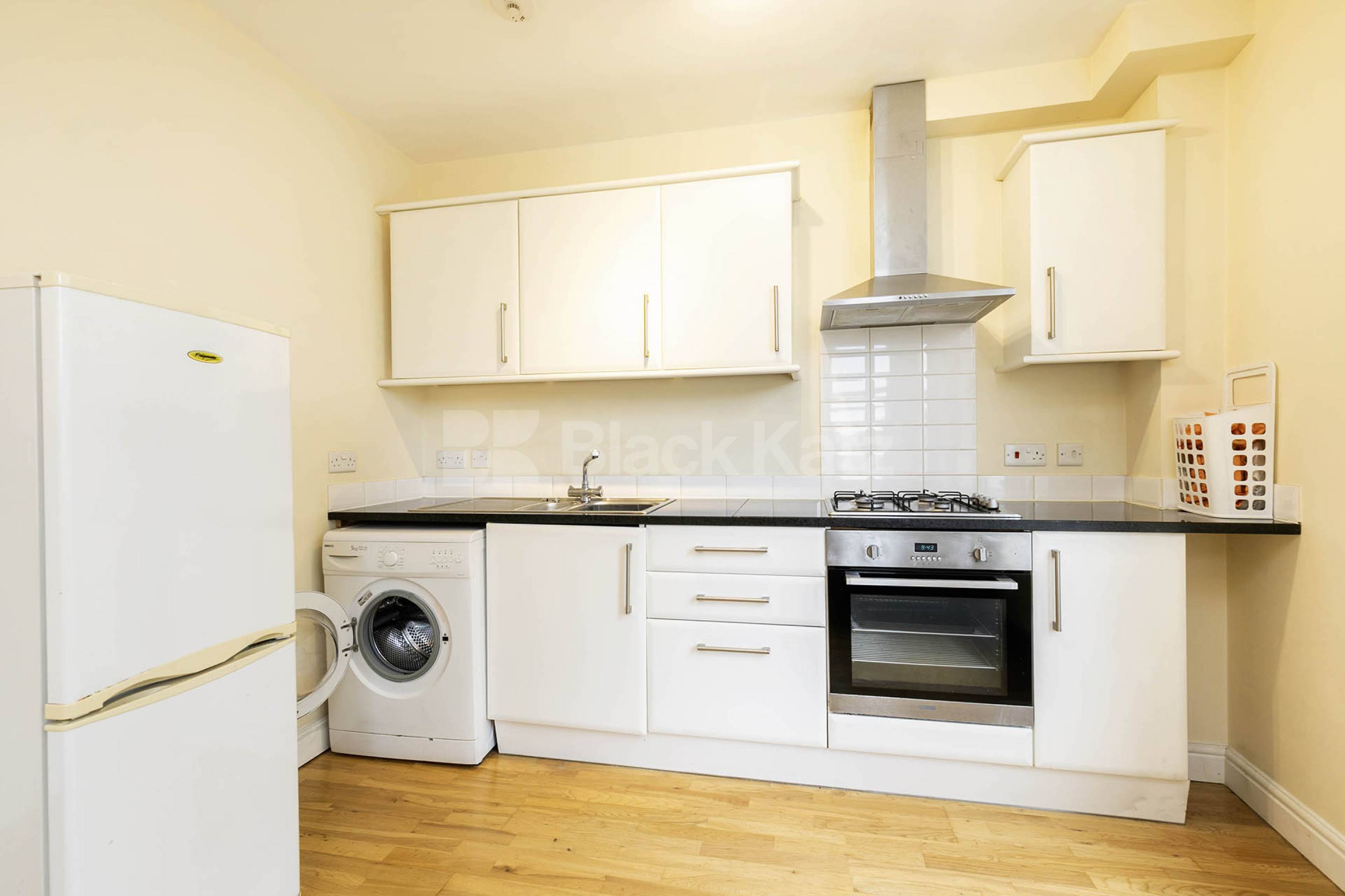 Located on the sought-after Eversley Park Road, this well-presented two-bedroom, one-bathroom property offers stylish, comfortable living in a convenient location Eversley Park Road, London, N21,  London N21