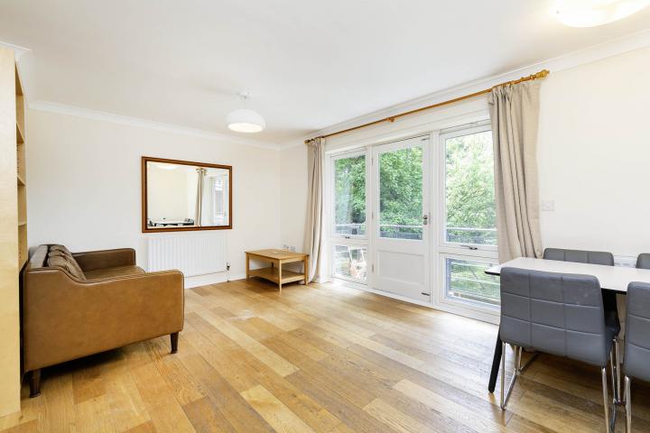 Stunning 2 large double bedroom property located just off Essex Road Ramsey Walk, Islington