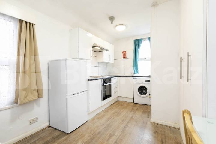 Ash Grove, London, Nw2 (Council tax, gas and water),  London