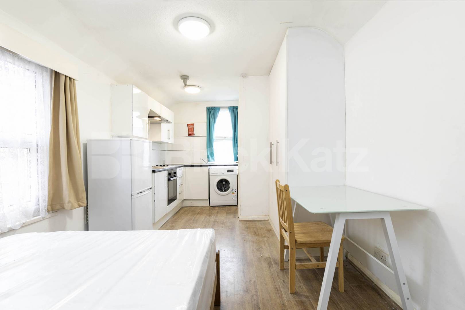 			1 Bedroom, 1 bath, 1 reception 			 Ash Grove, London, Nw2 (Council tax, gas and water),  London