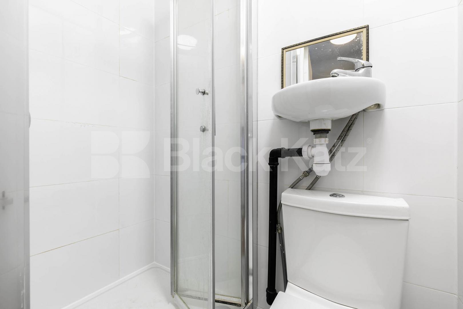 Inclusive of Council Tax, Gas, and Water, this well-presented modern studio apartment is located on the ground floor of a charming Victorian conversion Ash Grove, London, Nw2 (Council tax, gas and water),  London