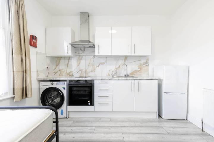 			, 1 bath, 1 reception 			 24 Callcott Road,  London  NW6