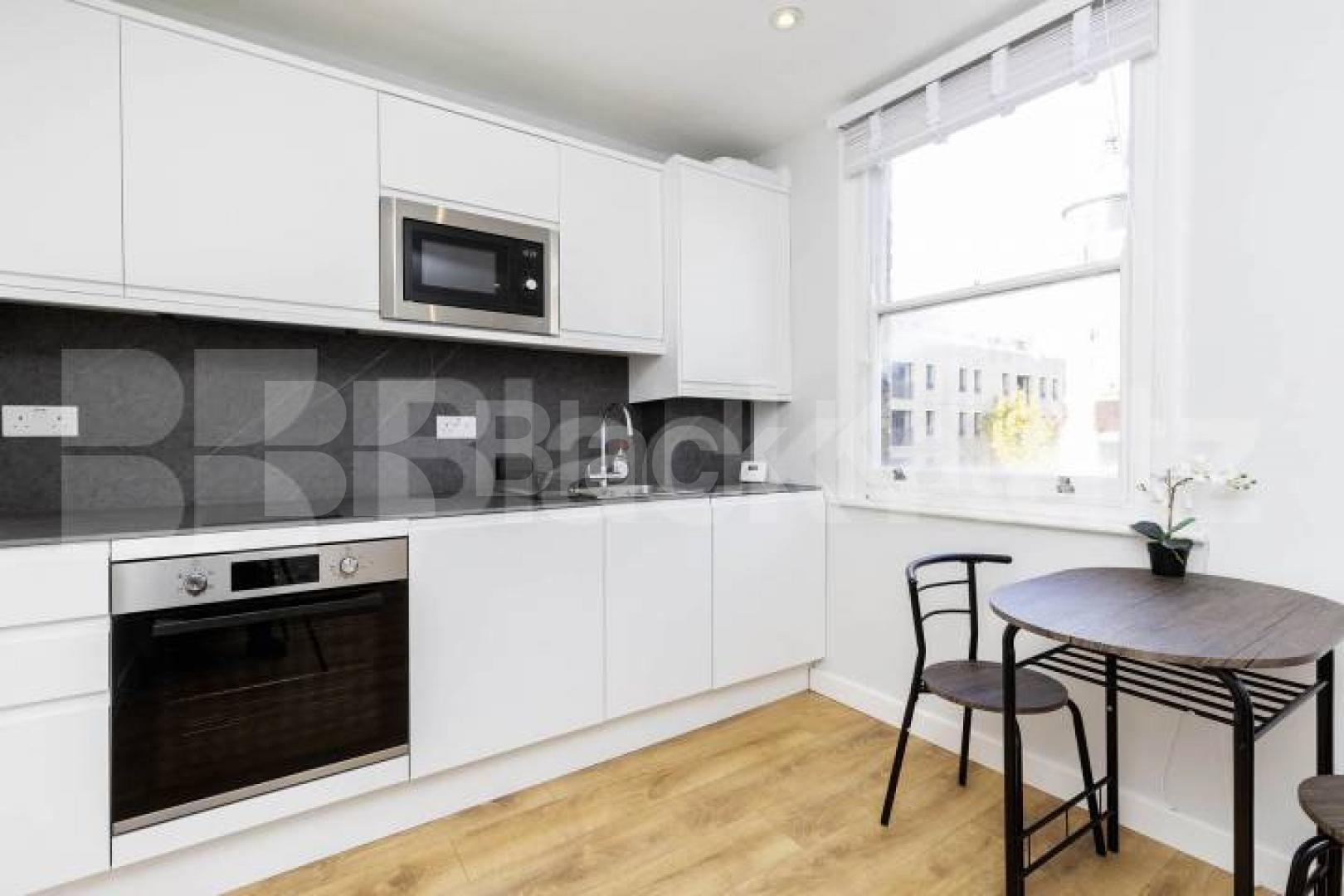 			1 Bedroom, 1 bath, 1 reception 			 Bell Street, London, NW1,  London