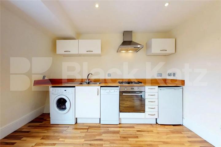 Top Floor 1 bedroom property within a beautiful georgian convertion Hackney Road, Hackney / Victoria Park