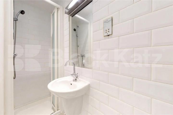 Top Floor 1 bedroom property within a beautiful georgian convertion Hackney Road, Hackney / Victoria Park