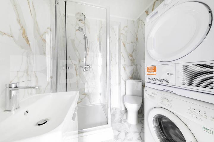 A beautifully renovated one-bedroom flat available now on Dean Road, NW2 Dean Road, Willesden Green, NW2 (Inclusive of Water),  London