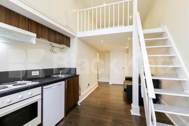 This spacious large studio is fully self-contained and comes furnished, making it move-in ready for your convenience Sutherland Avenue, London, W9,  London