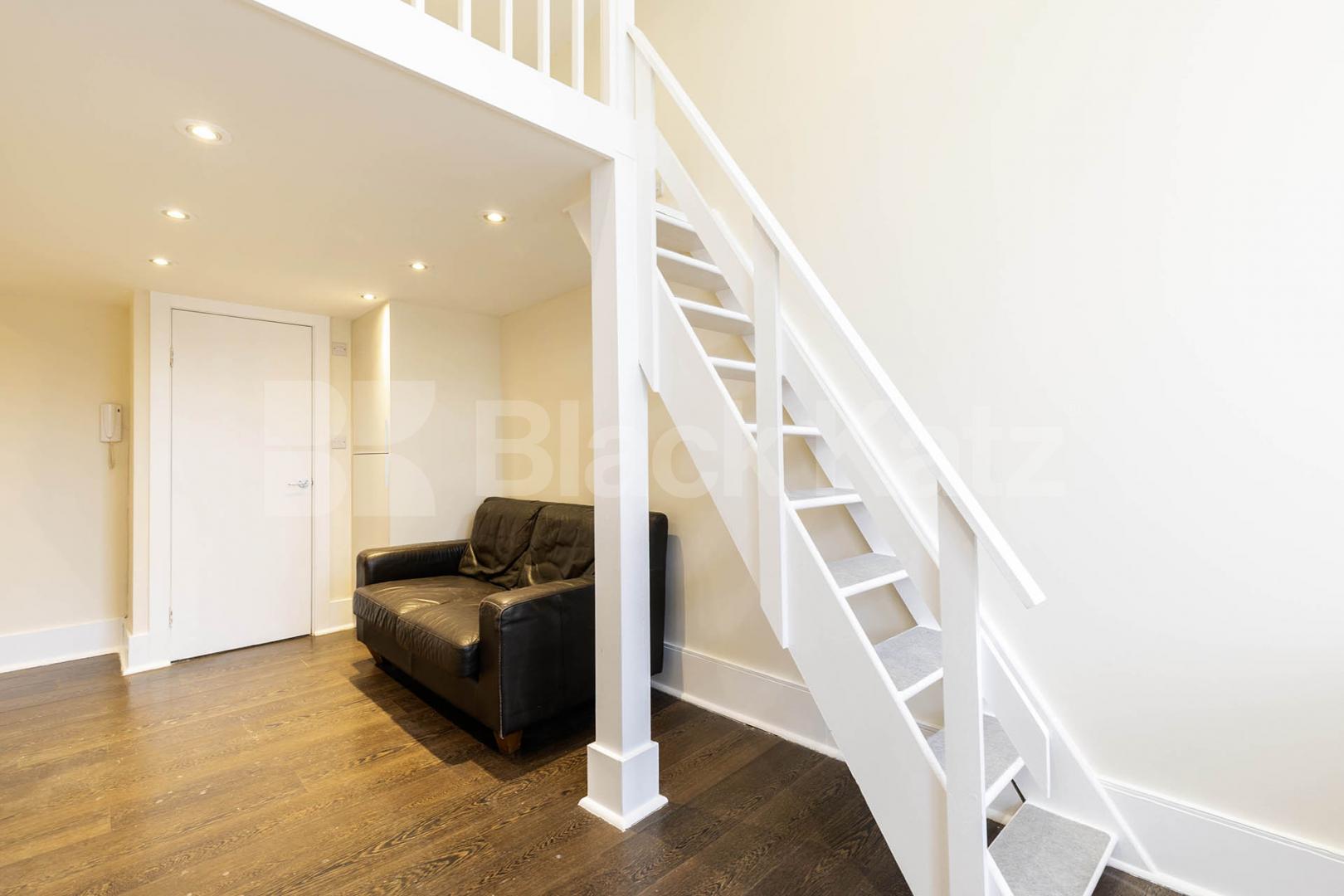 This spacious large studio is fully self-contained and comes furnished, making it move-in ready for your convenience Sutherland Avenue, London, W9,  London