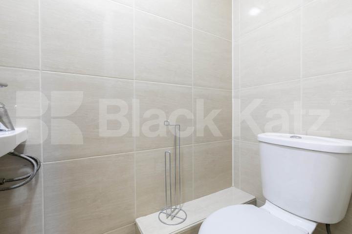 This spacious large studio is fully self-contained and comes furnished, making it move-in ready for your convenience Sutherland Avenue, London, W9,  London