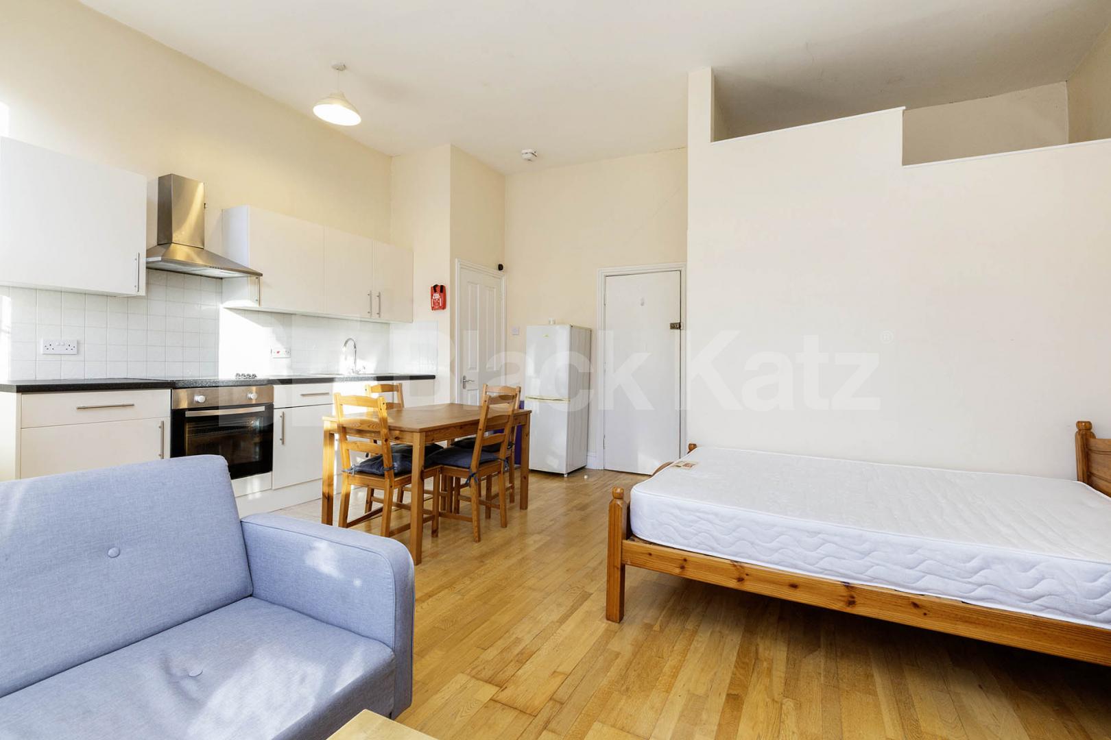 This spacious studio apartment is now available to let on the 1st floor of a well-maintained building in Kilburn Callcott Road, London, NW6 (Council tax, gas and water included),  London