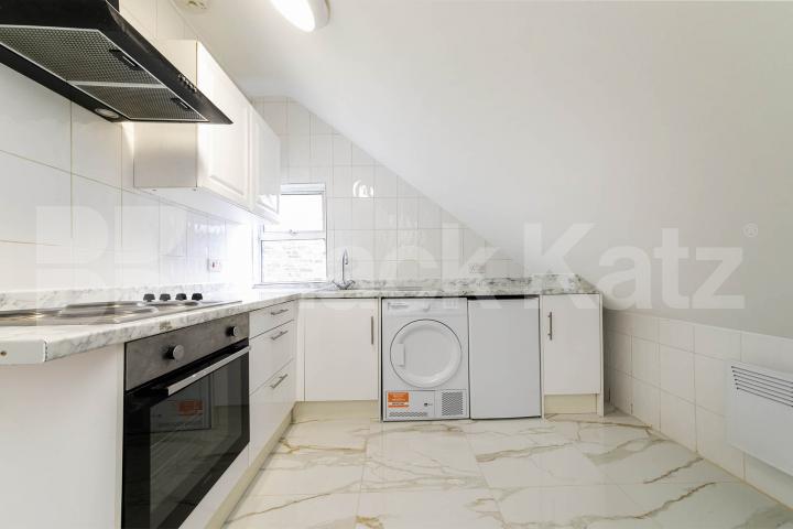 A beautifully renovated studio apartment available now on Dean Road, offering modern, self-contained living in a convenient location.This bright and well-presented property has just undergone a full refurbishment throughout, featuring fresh décor, u Dean Road, Willesden Green, (Inclusive of water),  London