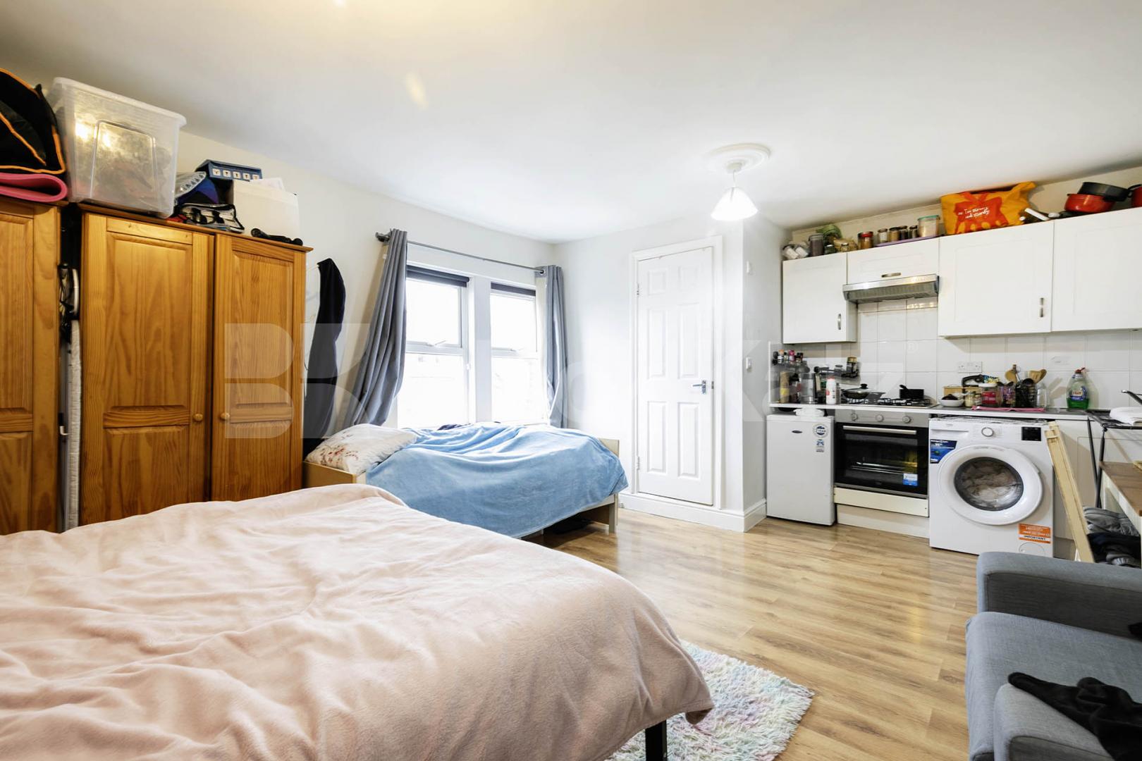 			, 1 bath, 1 reception 			 Fordwych Road, London, NW2 (Water bill included),  London