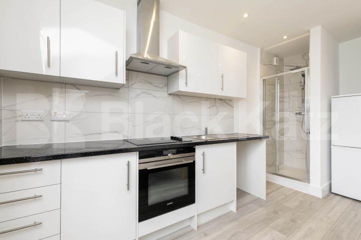 Council tax, Gas + Water included, a lovely bright studio in Kilburn that has been recently refurbished to a high standard Callcott Road, London, NW6,  London