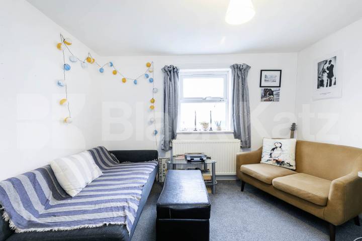 			1 Bedroom, 1 bath, 1 reception 			 Sutherland Avenue, London, W9,  London