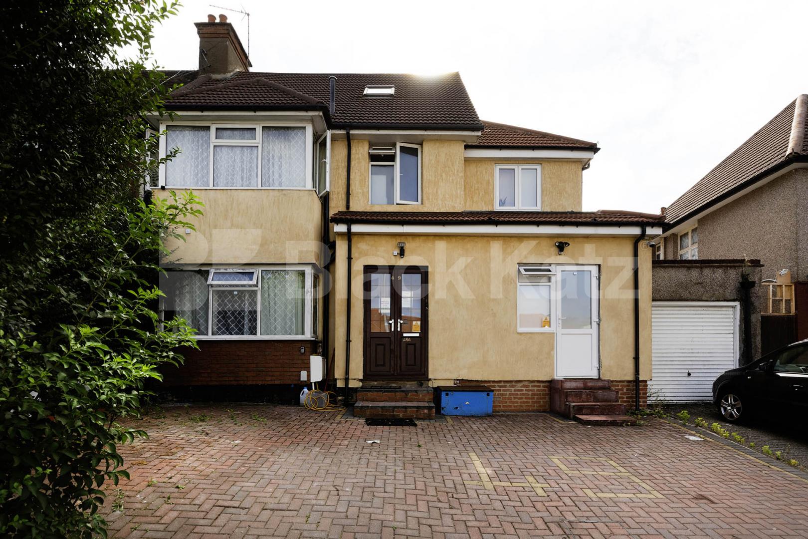 			1 Bedroom, 1 bath, 1 reception 			 Hendon Way, London, NW2,  London