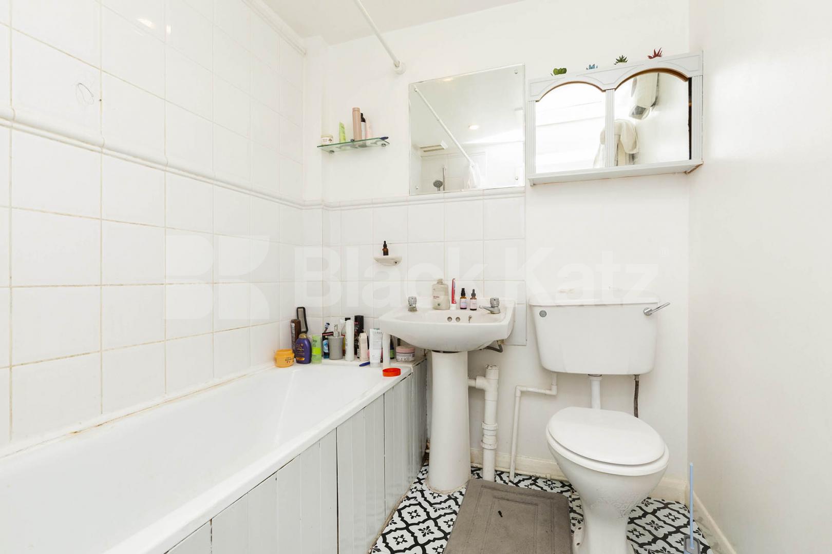 			1 Bedroom, 1 bath, 1 reception 			 Sinclair Road,  London  W14