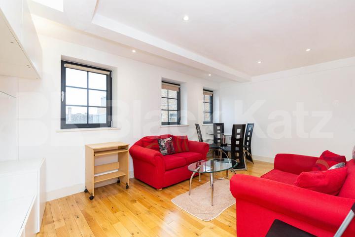 2 bedroom 2 bath apartment within a contemporary modern building  York Way, Camden / Caledonian Road