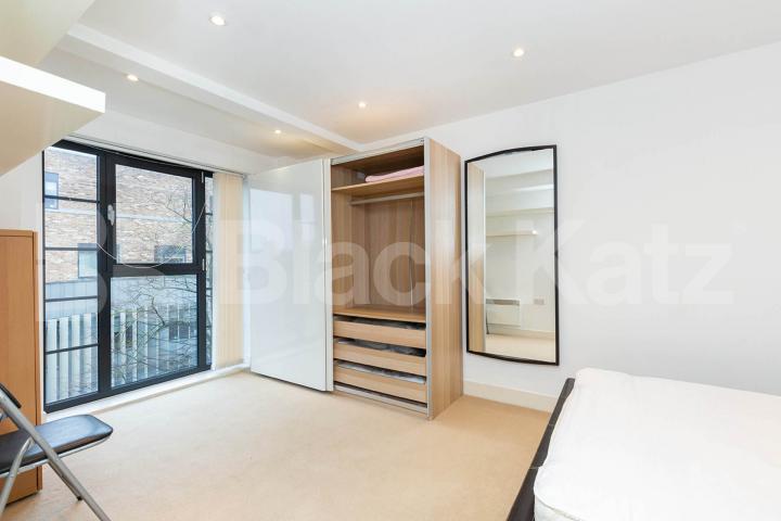 2 bedroom 2 bath apartment within a contemporary modern building  York Way, Camden / Caledonian Road
