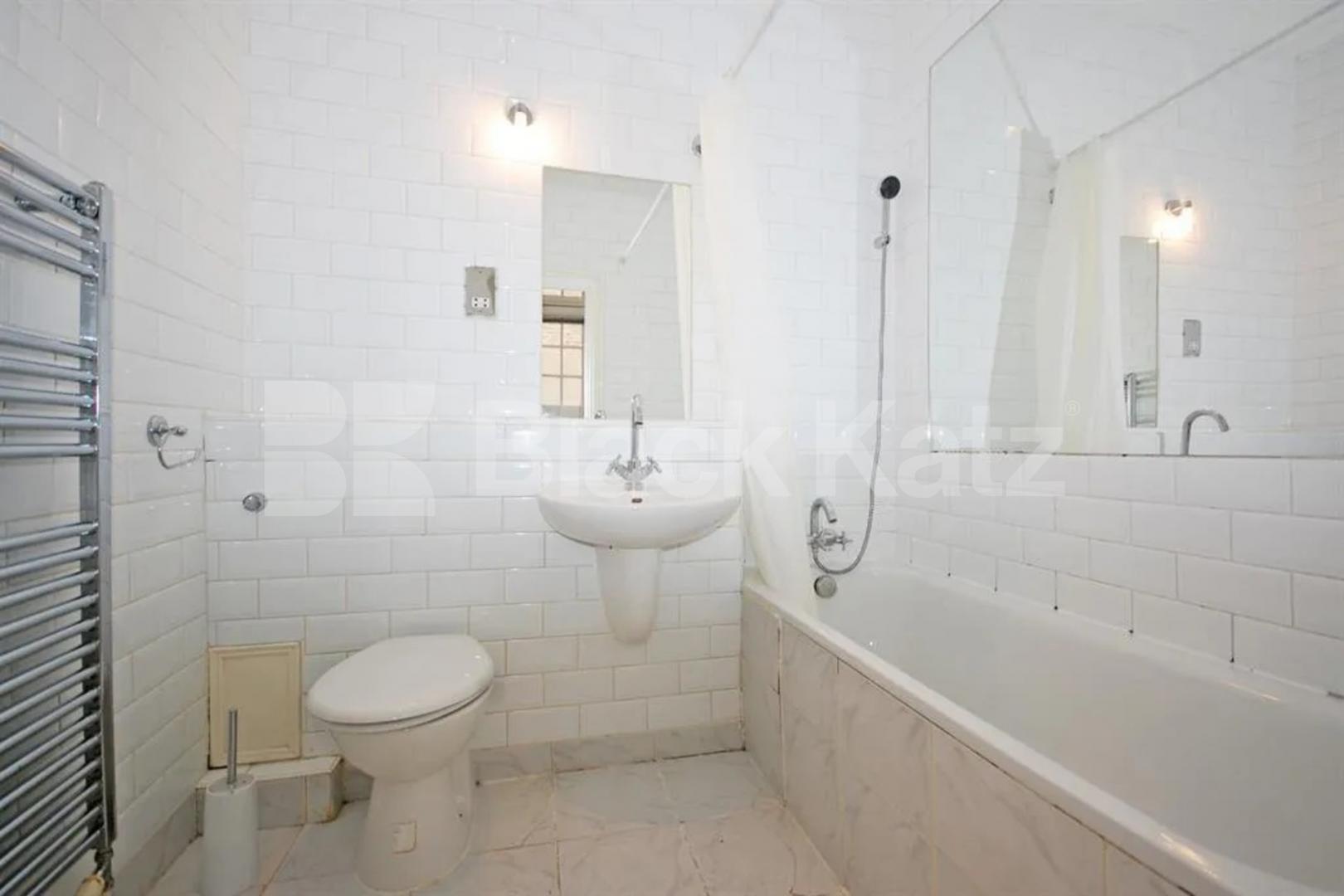 Split over 2 floor is this spacious 1 bedroom within a Grade 2 listed building Hackney Road, Hackney