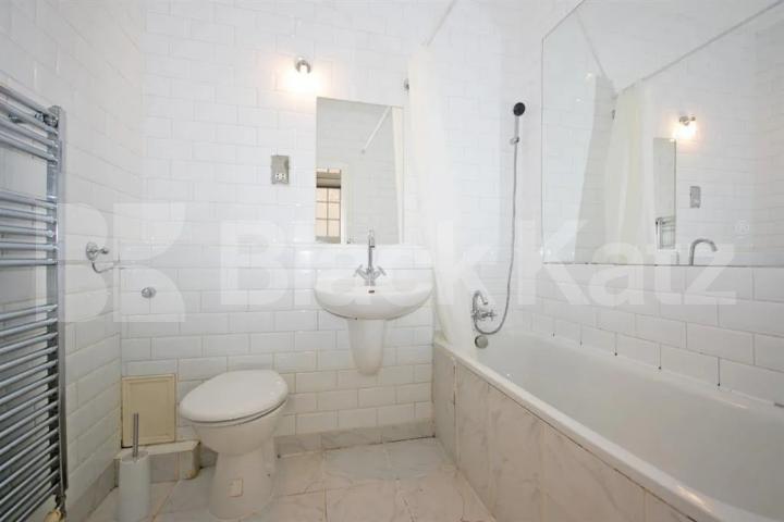 Split over 2 floor is this spacious 1 bedroom within a Grade 2 listed building Hackney Road, Hackney