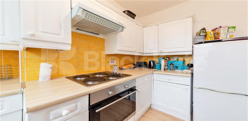 			2 Bedroom, 1 bath, 1 reception 			 Loveridge Road, London, NW6,  London