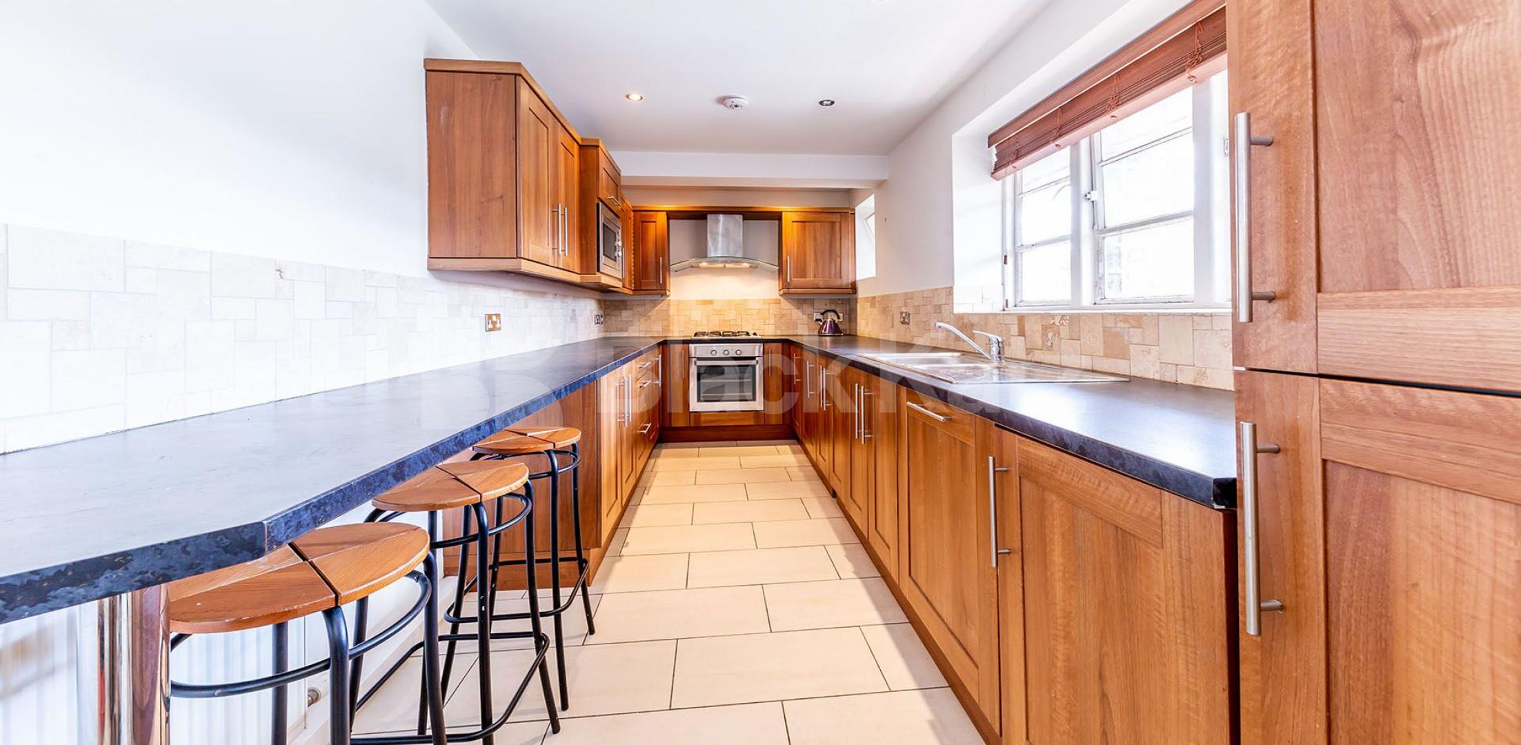 			New Instruction!, 3 Bedroom, 1 bath, 1 reception Flat			 Broadway House, The Broadway N8, Crouch End