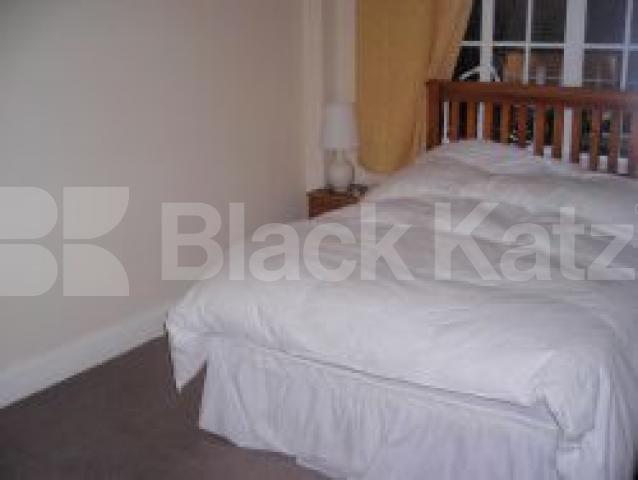 			1 Bedroom, 1 bath, 1 reception Flat			 Grosvenor street, MAYFAIR W1