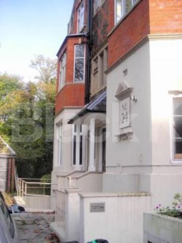 			2 Bedroom, 1 bath, 1 reception Flat			 East Heath Road, HAMPSTEAD NW3