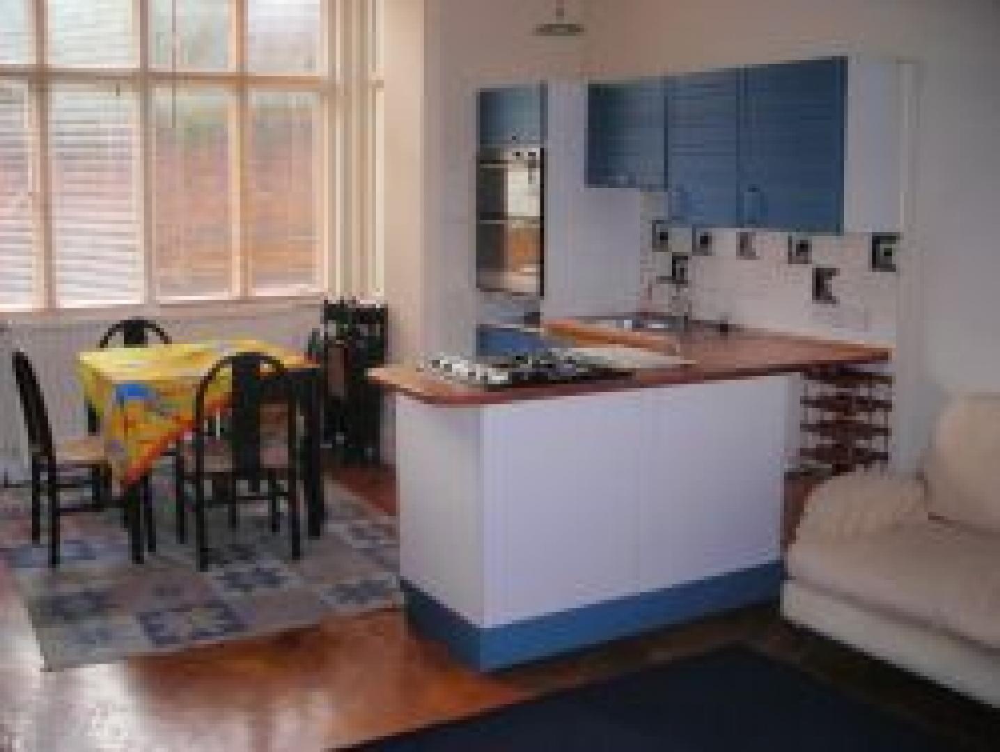 			2 Bedroom, 1 bath, 1 reception Flat			 East Heath Road, HAMPSTEAD NW3