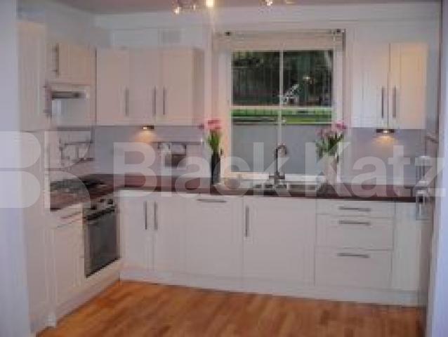 			LET, 2 Bedroom, 1 bath, 1 reception Flat			 Burghley Road, KENTISH TOWN NW5