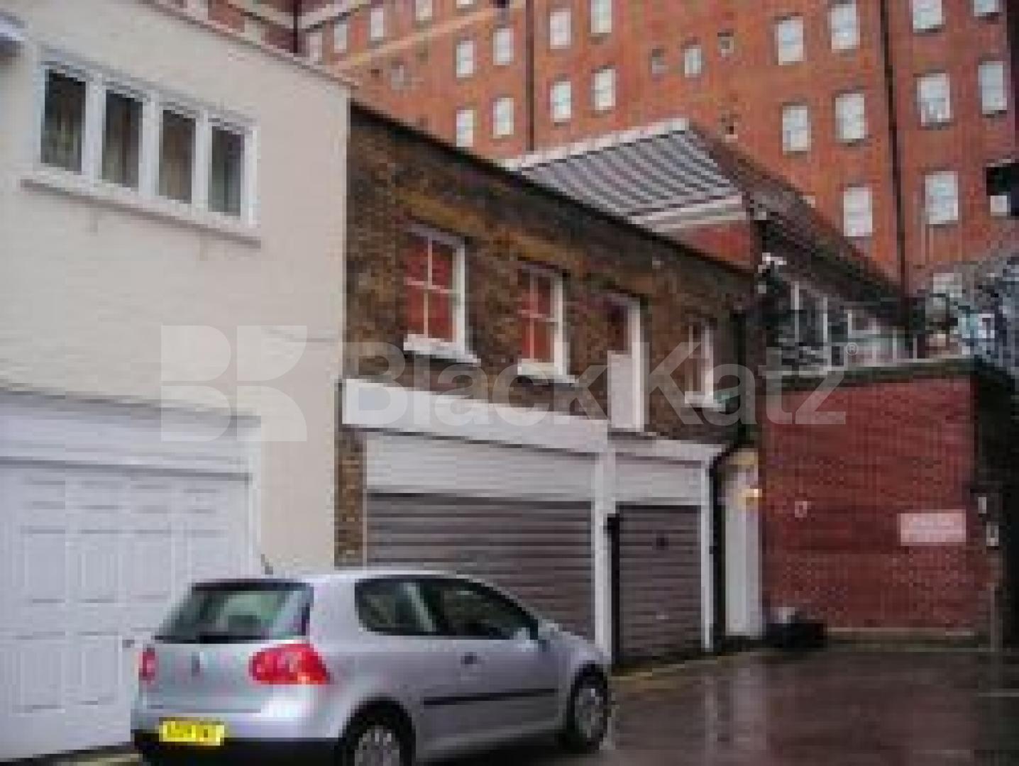 			2 Bedroom, 1 bath, 1 reception Flat			 Devonshire Mews West, MARYLEBONE W1