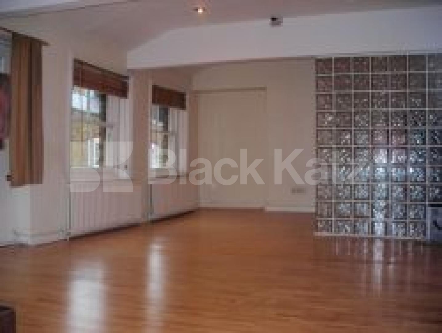 			2 Bedroom, 1 bath, 1 reception Flat			 Devonshire Mews West, MARYLEBONE W1