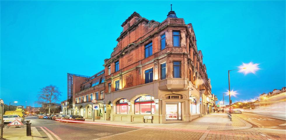 			Studio Apartment, 1 bath, 1 reception Flat			 Finchley Road, Finchley Road