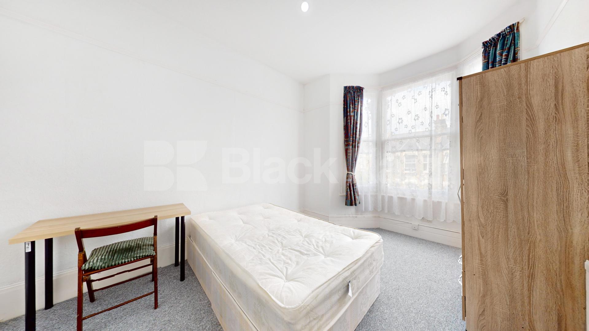 Set on the top floor of a period conversion lays this beautiful flat Sydney Road, Turnpike Lane