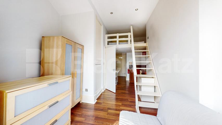 A modern studio apartment set on the 1st floor of an imposing house conversion on the corner of Sutherland Avenue, in the heart of Maida Vale Sutherland Avenue, London, W9,  London