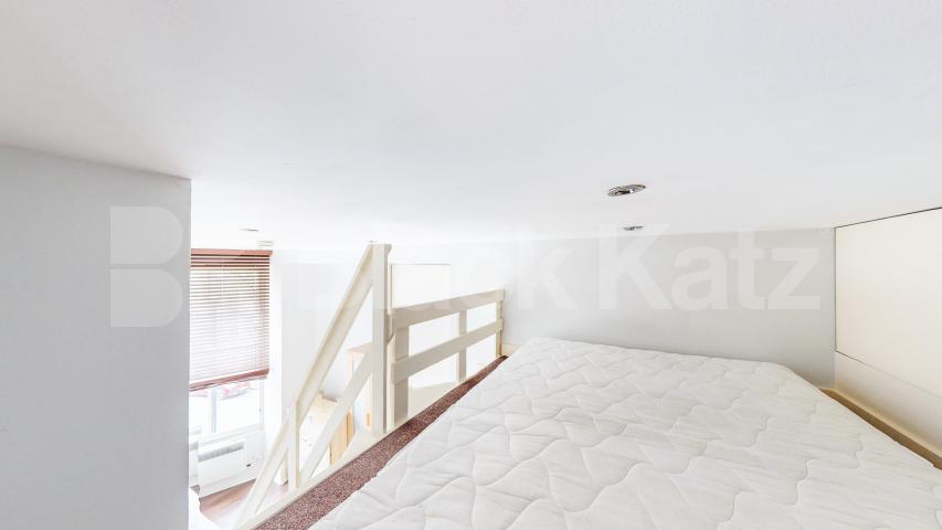 A modern studio apartment set on the 1st floor of an imposing house conversion on the corner of Sutherland Avenue, in the heart of Maida Vale Sutherland Avenue, London, W9,  London