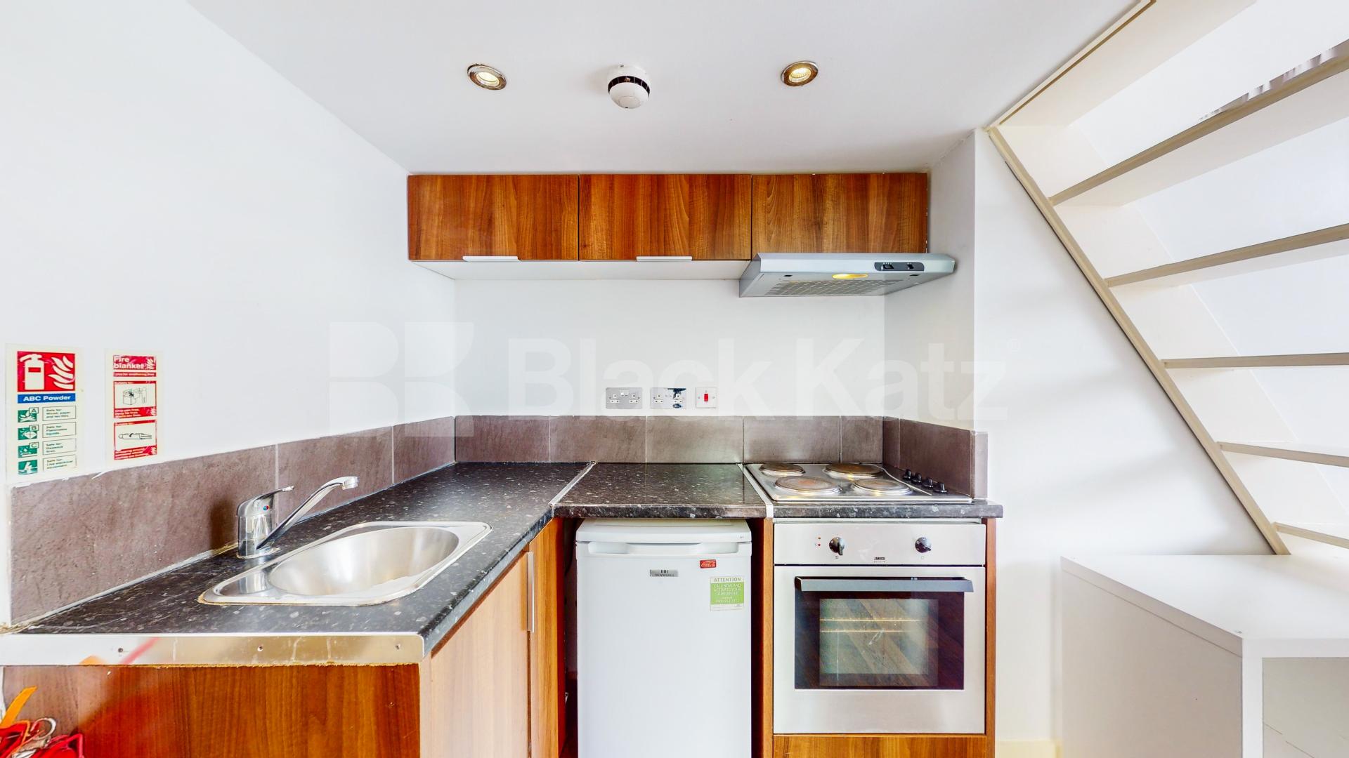 A modern studio apartment set on the 1st floor of an imposing house conversion on the corner of Sutherland Avenue, in the heart of Maida Vale Sutherland Avenue, London, W9,  London