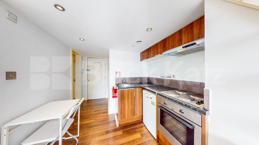 A modern studio apartment set on the 1st floor of an imposing house conversion on the corner of Sutherland Avenue, in the heart of Maida Vale Sutherland Avenue, London, W9,  London