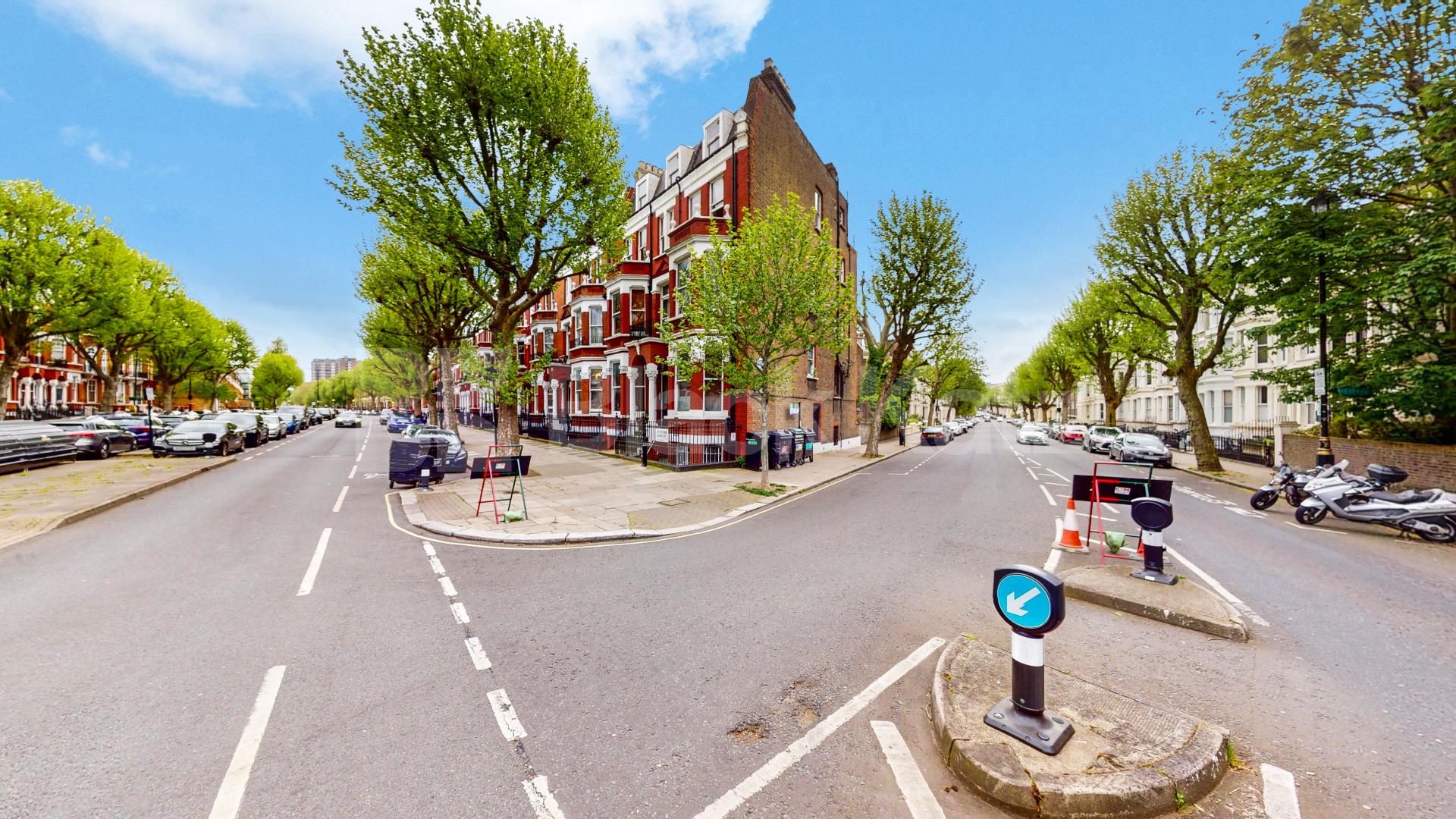 A modern studio apartment set on the 1st floor of an imposing house conversion on the corner of Sutherland Avenue, in the heart of Maida Vale Sutherland Avenue, London, W9,  London