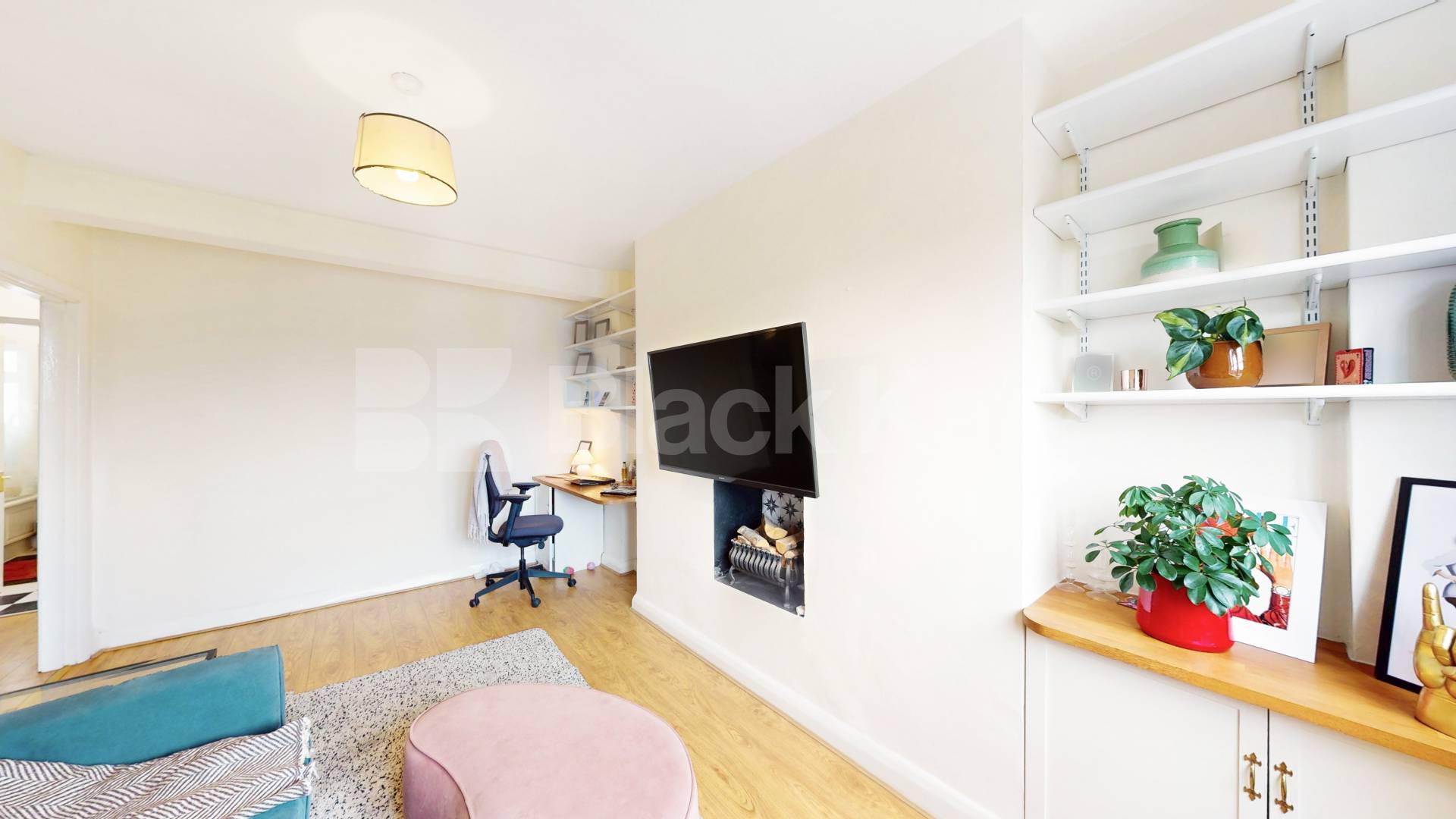 A spacious and well-presented two-bedroom furnished flat located on Uxbridge Road, W12 Hanover Court, Shepherds Bush, W12,  Hanover Court