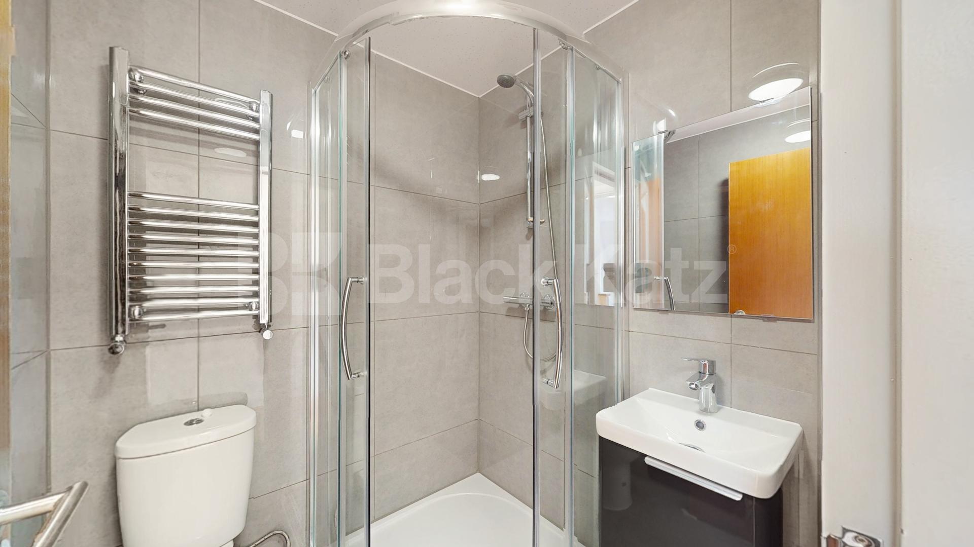 Located in the heart of the ever-popular Willesden Green High Road, this beautifully renovated three-bedroom, three-bathroom property offers stylish and spacious living in a prime North West London location High road, Willesden Green, NW10,  London