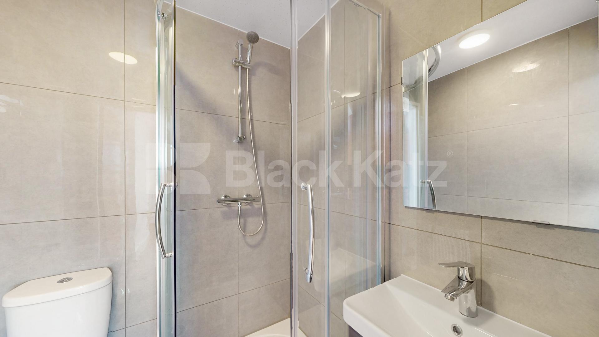 Located in the heart of the ever-popular Willesden Green High Road, this beautifully renovated three-bedroom, three-bathroom property offers stylish and spacious living in a prime North West London location High road, Willesden Green, NW10,  London