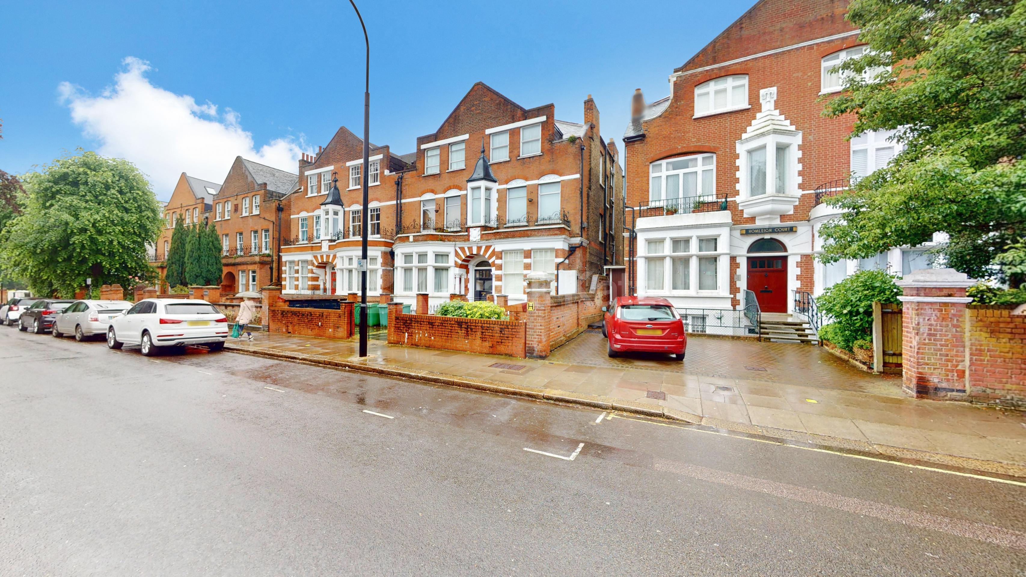 One-bedroom flat to rent in the popular Broadhurst Gardens, NW6.This well-presented property offers a bright and comfortable living space, a separate fully fitted kitchen, a spacious double bedroom, and a modern bathroom Broadhurst Gardens, London, NW6,  London NW6
