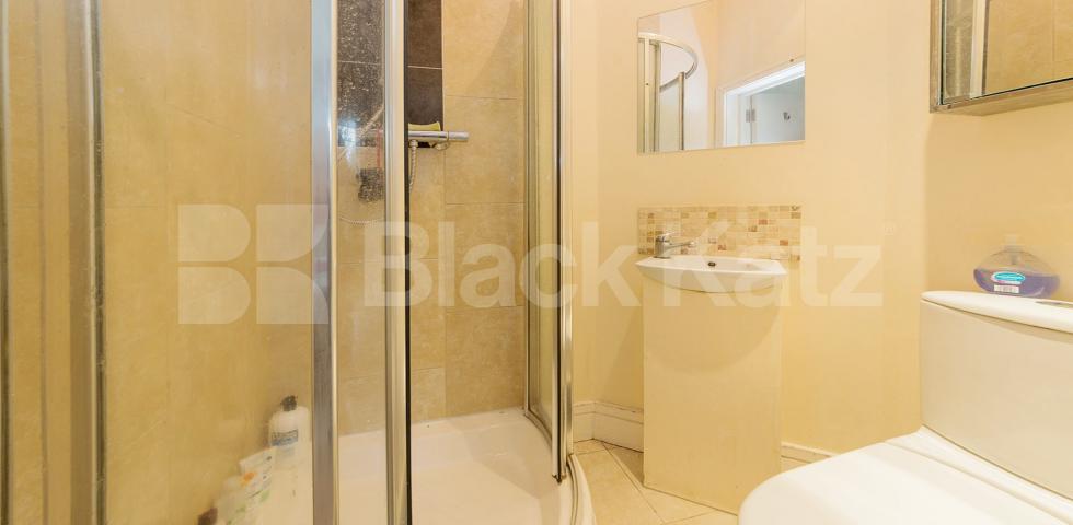 A well-presented two-bedroom property available to rent on Cotleigh Road, offering comfortable and convenient living.The property features two spacious double bedrooms, both fully furnished to a good standard, providing ample space for relaxation and Cotleigh Road, London, NW6,  London