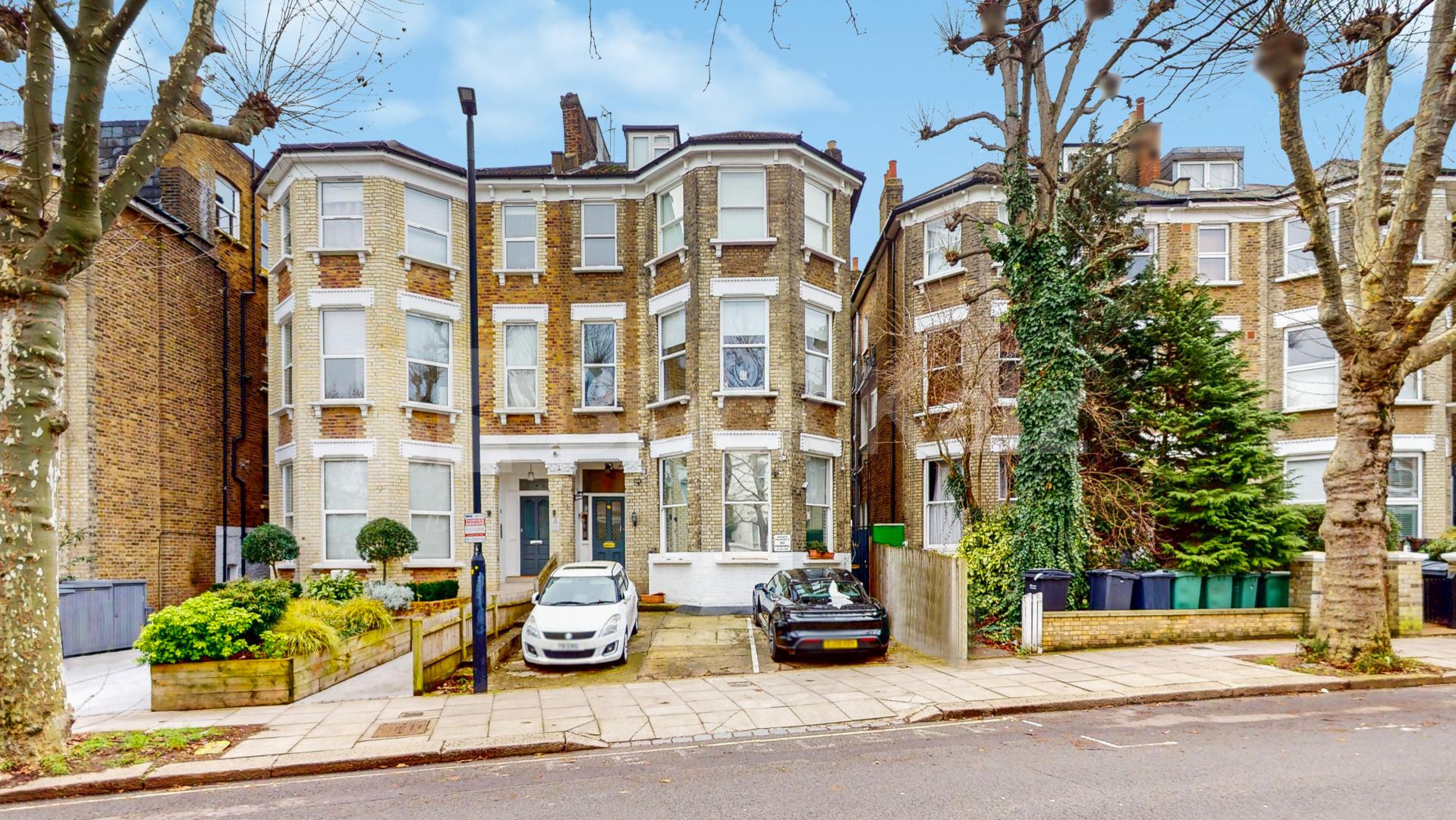 			2 Bedroom, 1 bath, 1 reception 			 Fordwych Road, London, NW2,  London