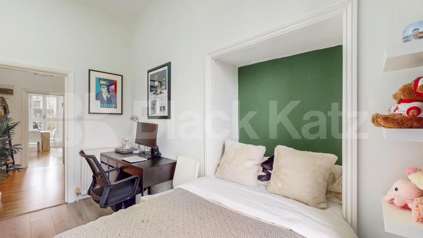 			2 Bedroom, 1 bath, 1 reception 			 Fordwych Road, London, NW2,  London