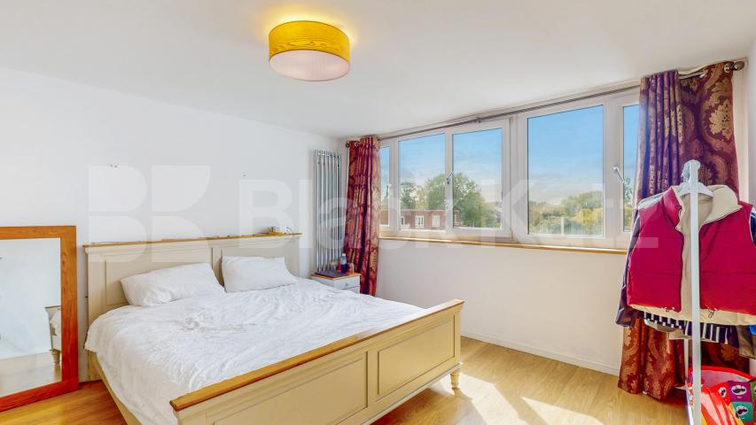 This spacious and stylish three-bedroom apartment is perfectly situated in the heart of West Hampstead, one of London’s most sought-after residential neighbourhoods Netherwood Street, West Hampstead, NW6 (Inclusive of gas),  Webheath Netherwood Street