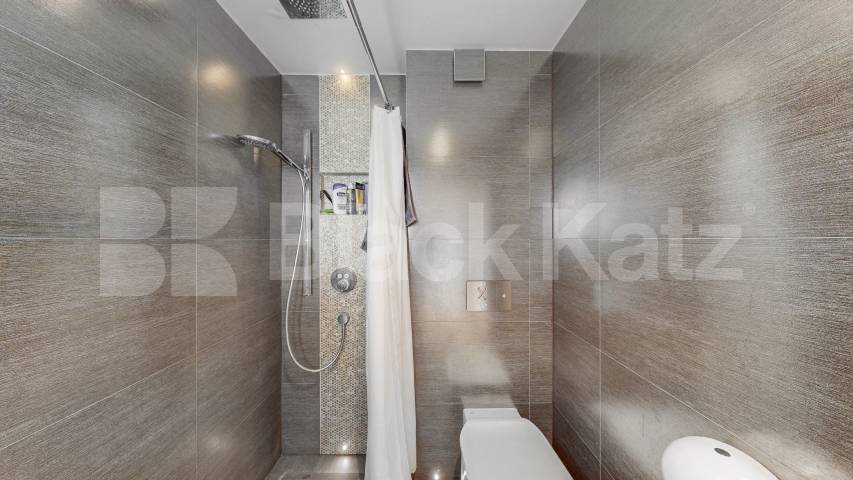 This spacious and stylish three-bedroom apartment is perfectly situated in the heart of West Hampstead, one of London’s most sought-after residential neighbourhoods Netherwood Street, West Hampstead, NW6 (Inclusive of gas),  Webheath Netherwood Street