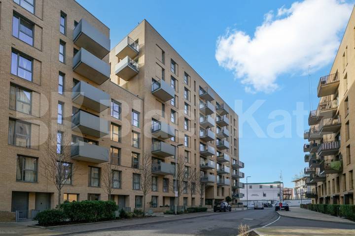 Moorhen drive, London, NW9,  London