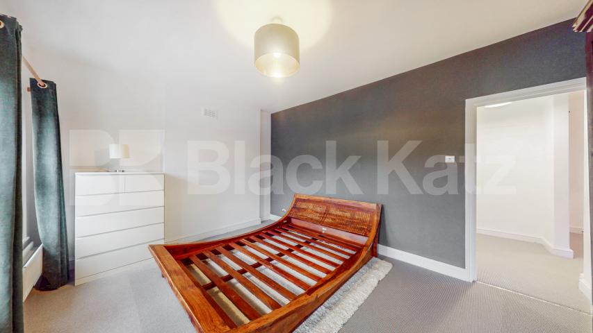 This 2-bedroom, 2-bathroom apartment offers a harmonious blend of modern design, spacious living, and an exceptional location Minster Road, London, NW2,  London